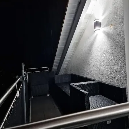 1,5 In Ruhiger Lage Stadtnah Neu In