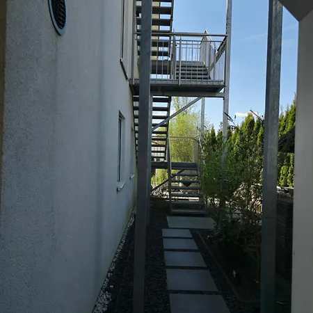 1,5 In Ruhiger Lage Stadtnah Neu In Brunnthal